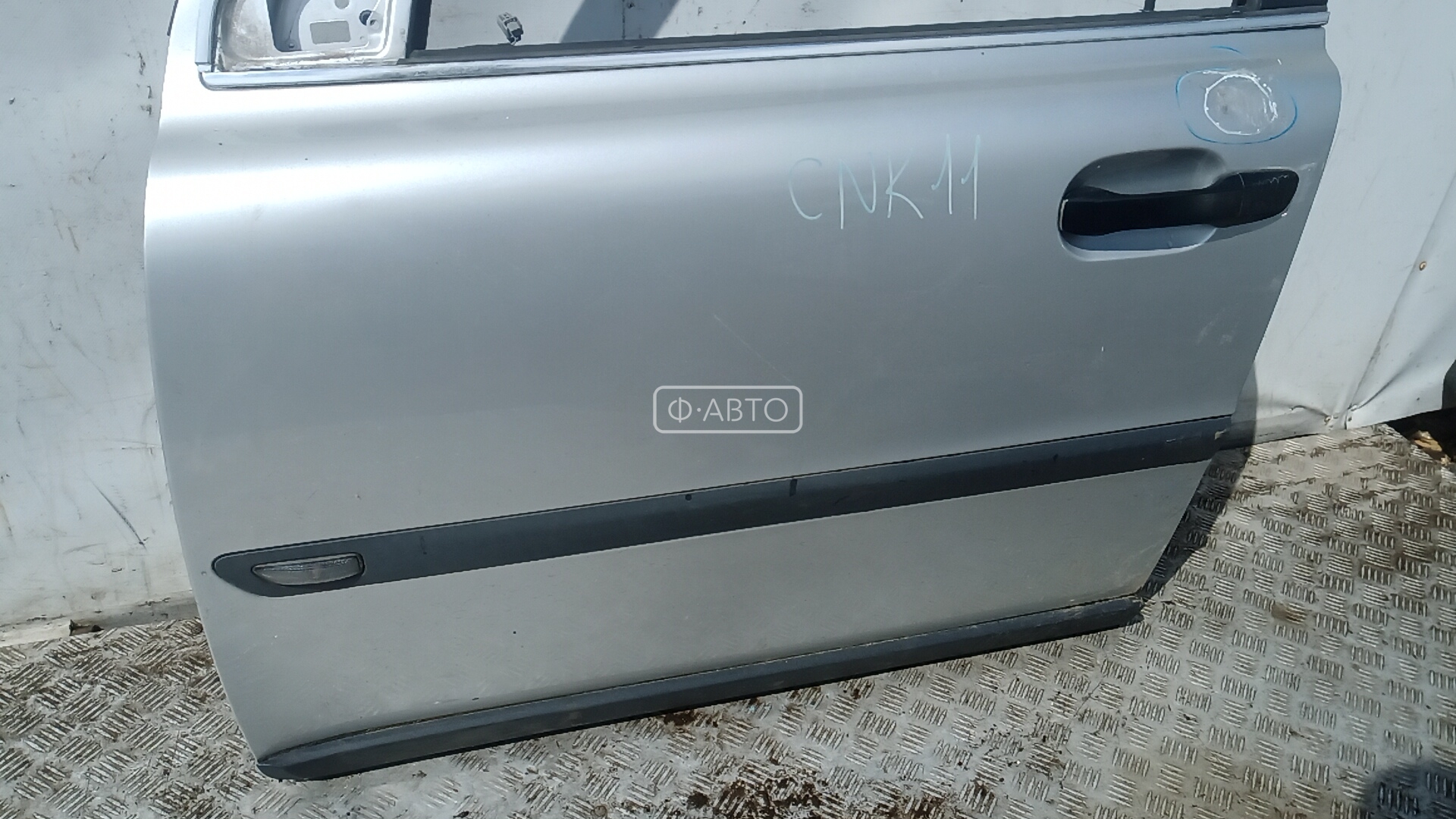 Дверь передняя левая Volvo XC90 1 купить в России