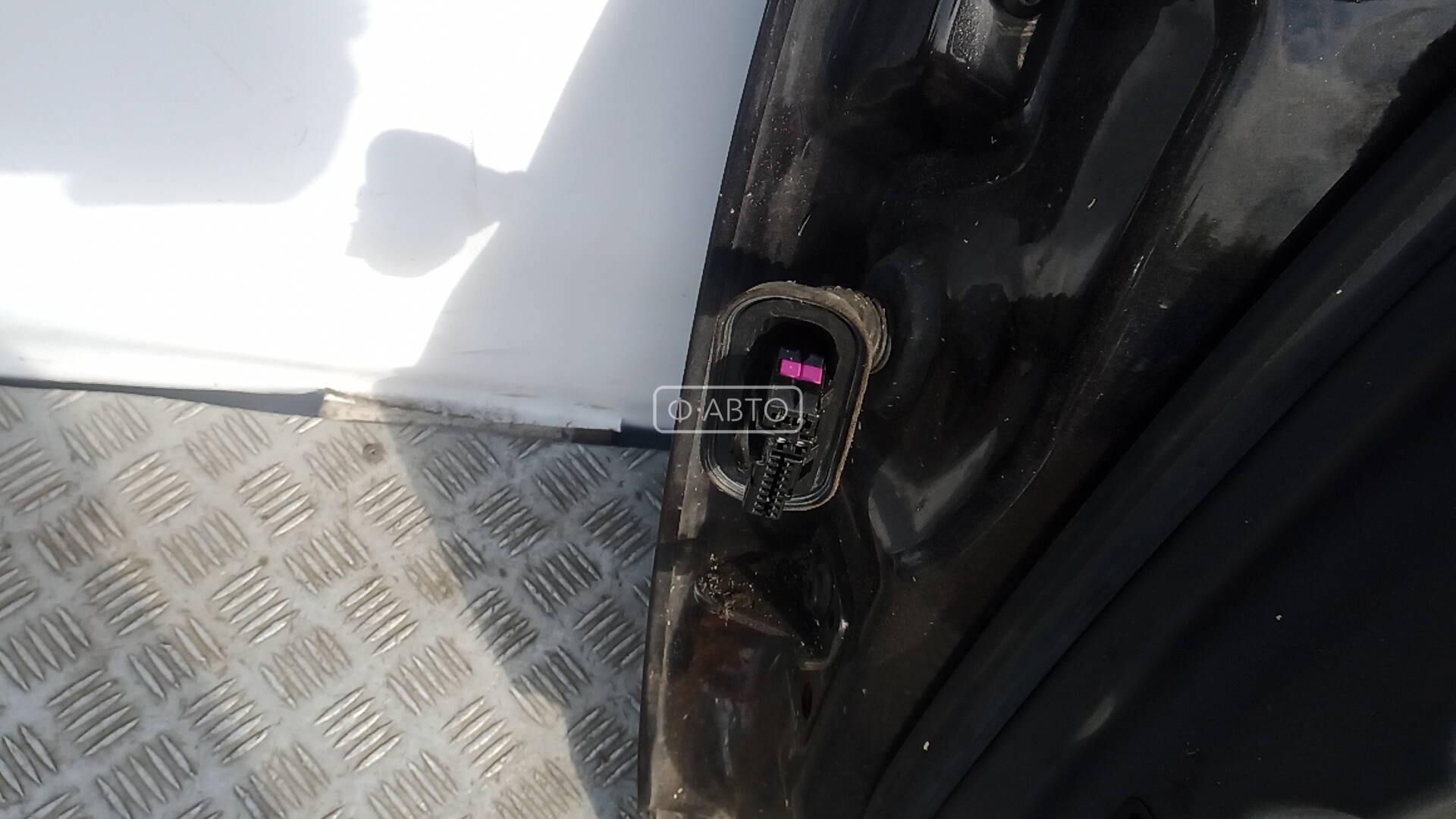 Дверь передняя правая Audi A6 C5 купить в России