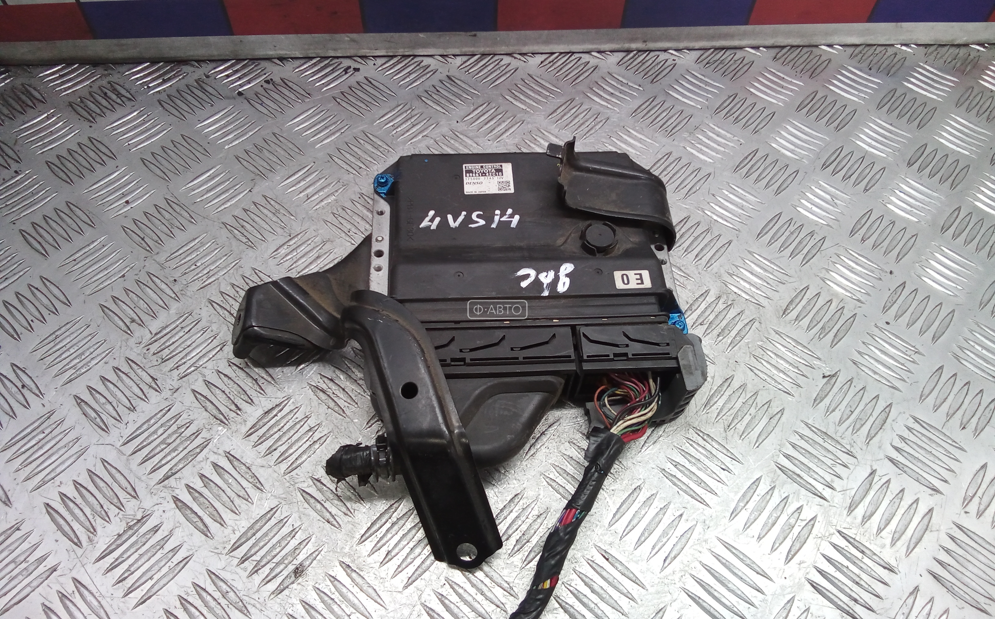 Блок управления ЭБУ (двигателя) - Toyota RAV 4 XA30 (2006-2013)