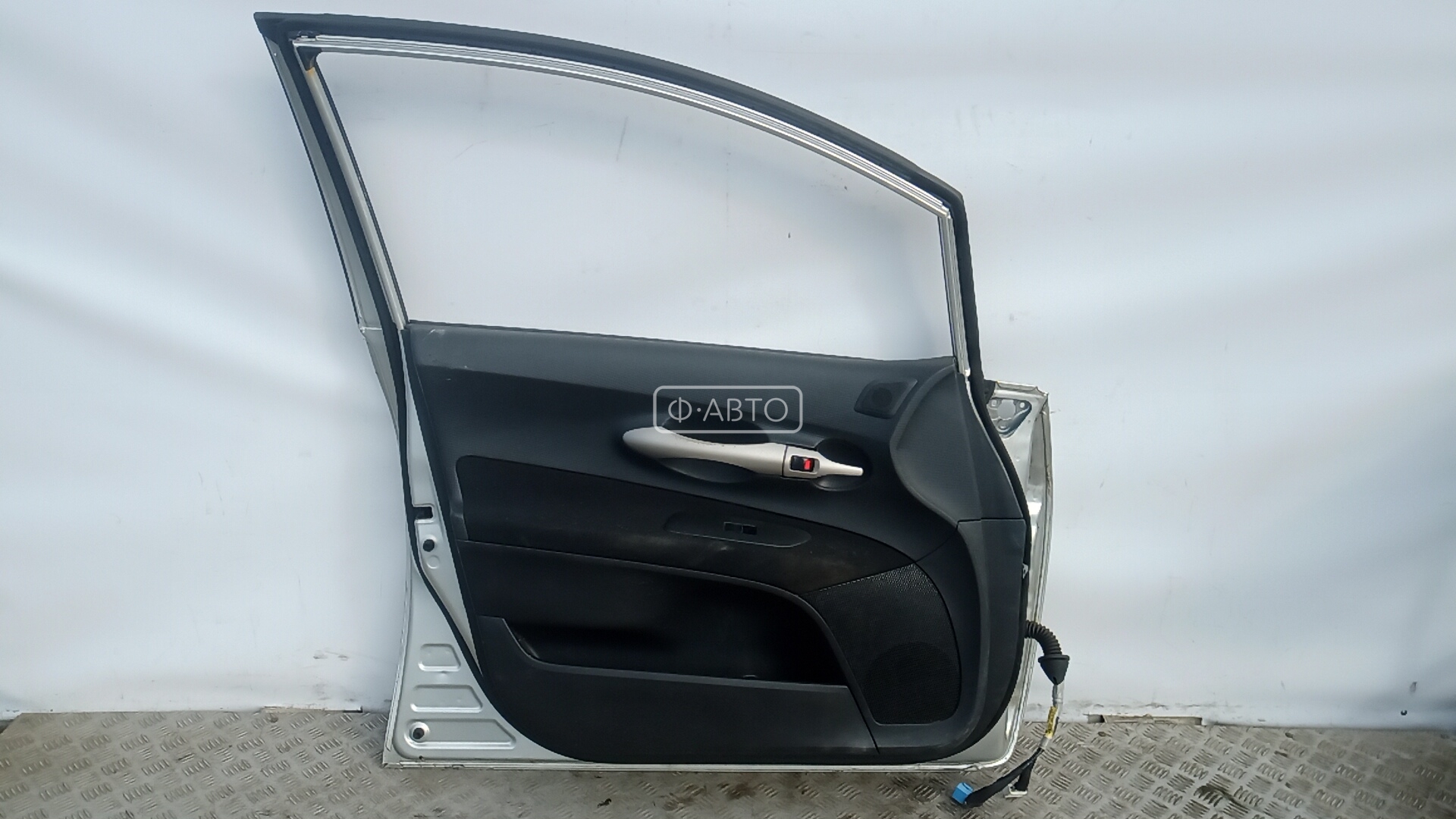Дверь передняя левая Toyota Auris 1 (E150) купить в Беларуси