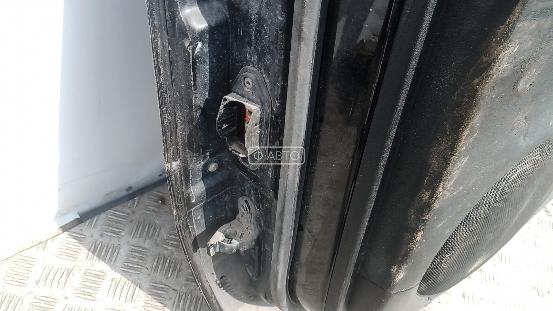 Дверь задняя правая Mercedes ML-Class (W164) купить в Беларуси