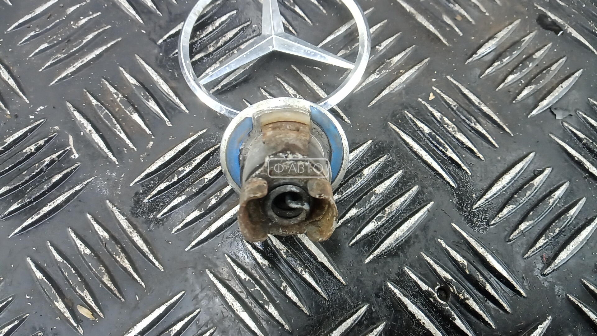 Эмблема (значок) Mercedes S-Class (W221) купить в Беларуси