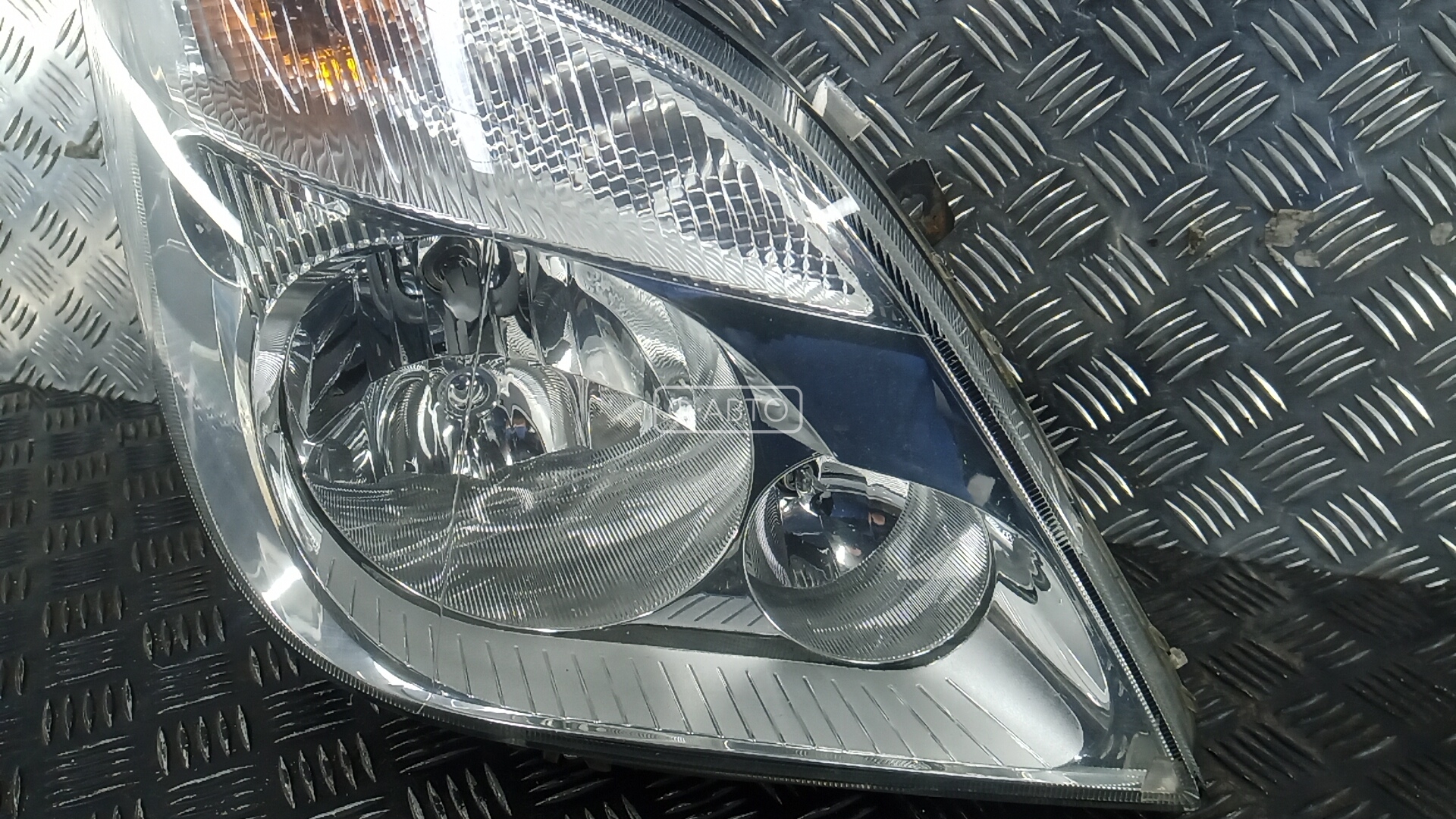 Фара передняя правая Mercedes Sprinter 2 (W906) купить в Беларуси