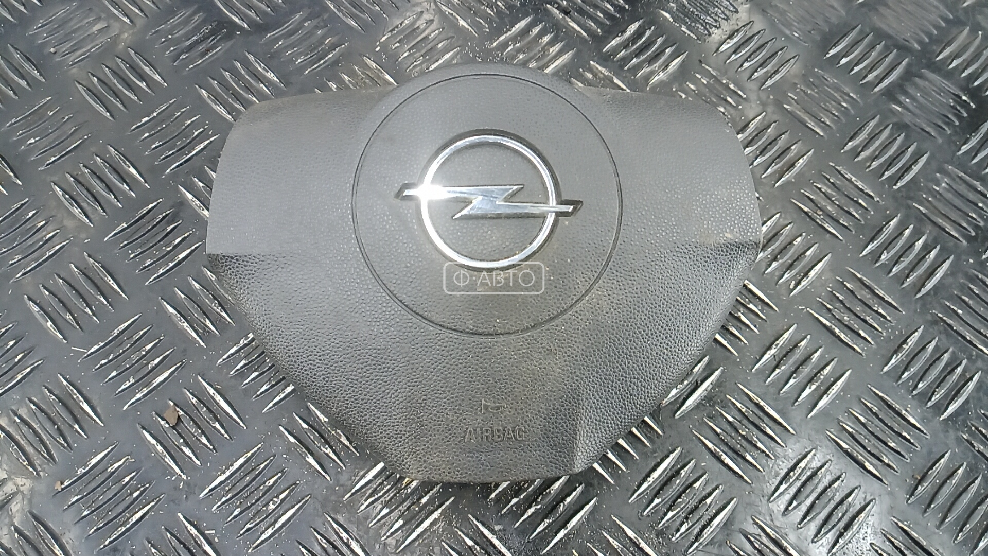 Подушка безопасности (Airbag) водителя - Opel Zafira B (2005-2012)