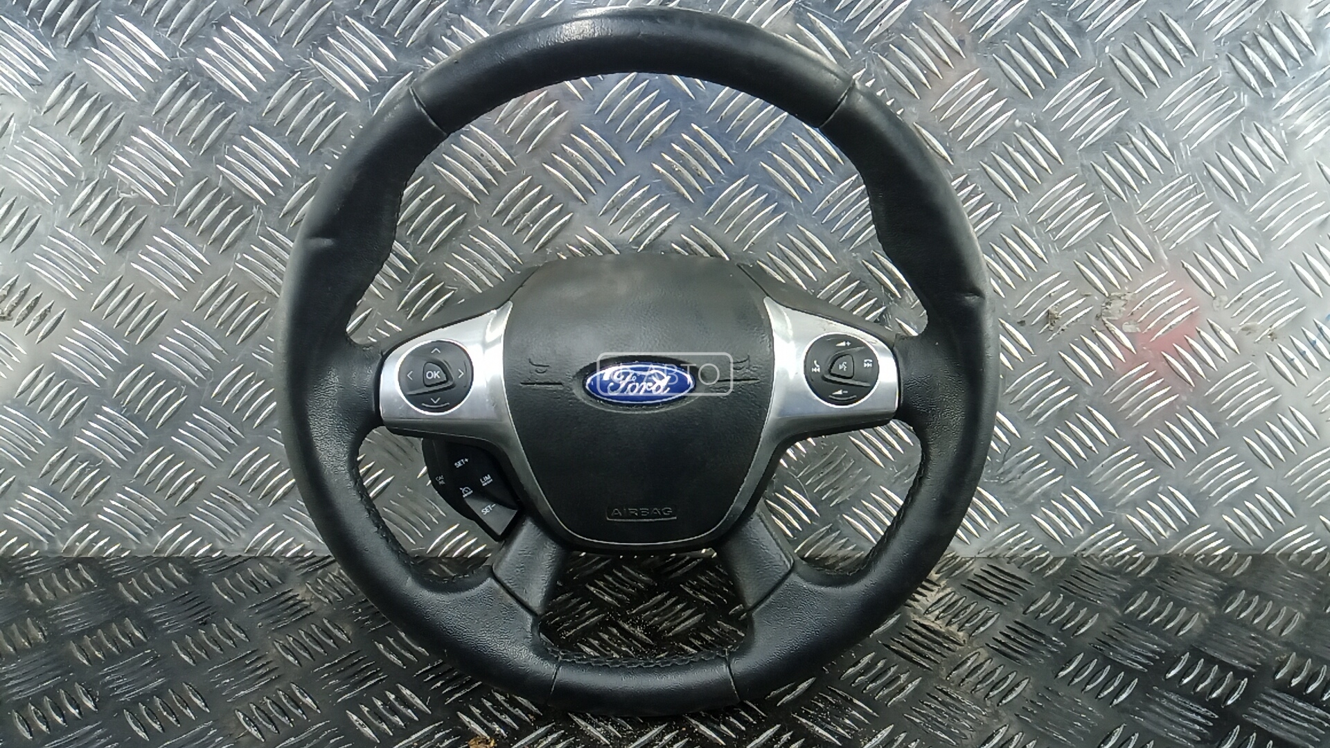 Руль - Ford Kuga (2012-2019)