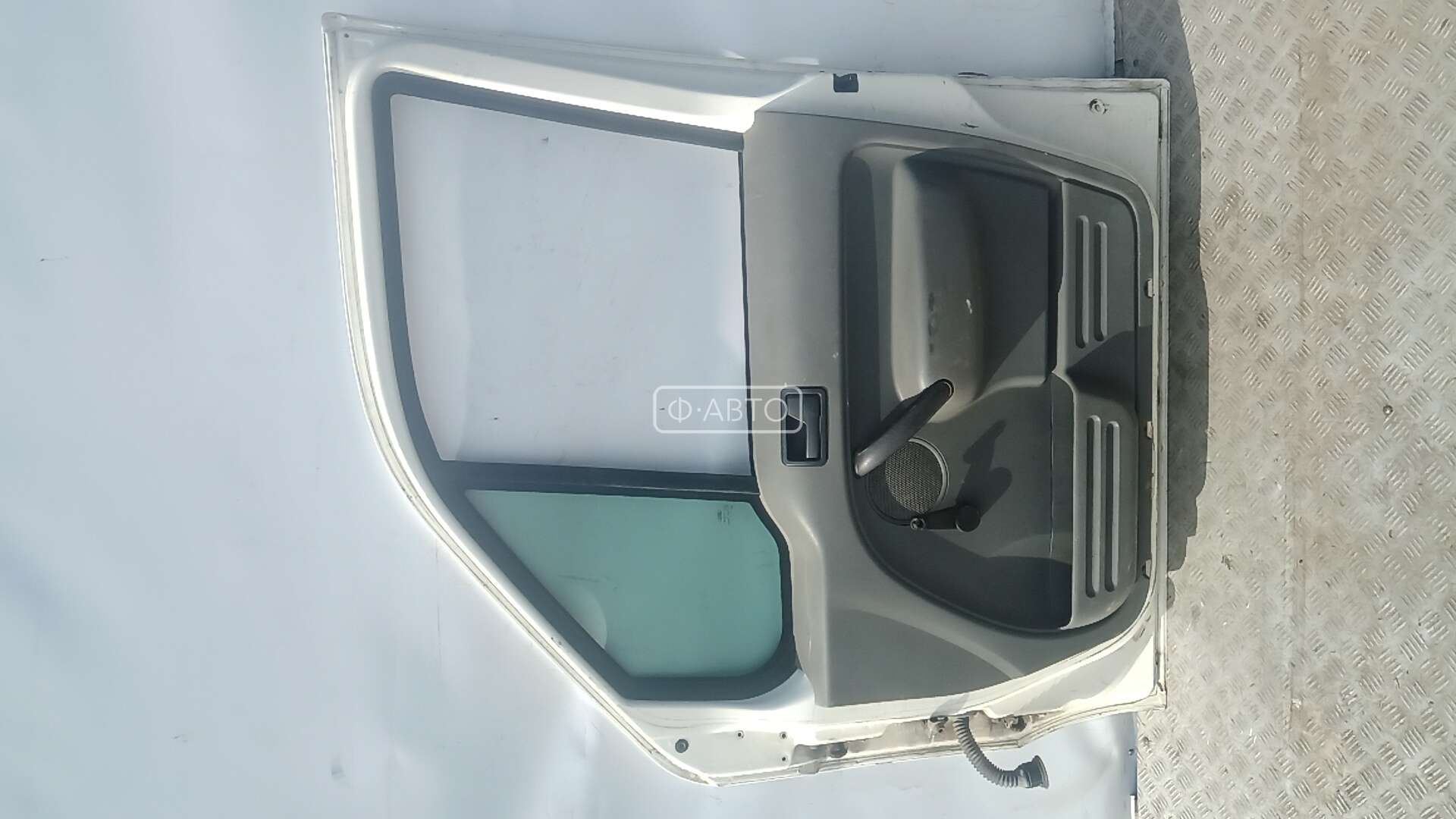Дверь передняя правая Ford Connect 1 купить в Беларуси