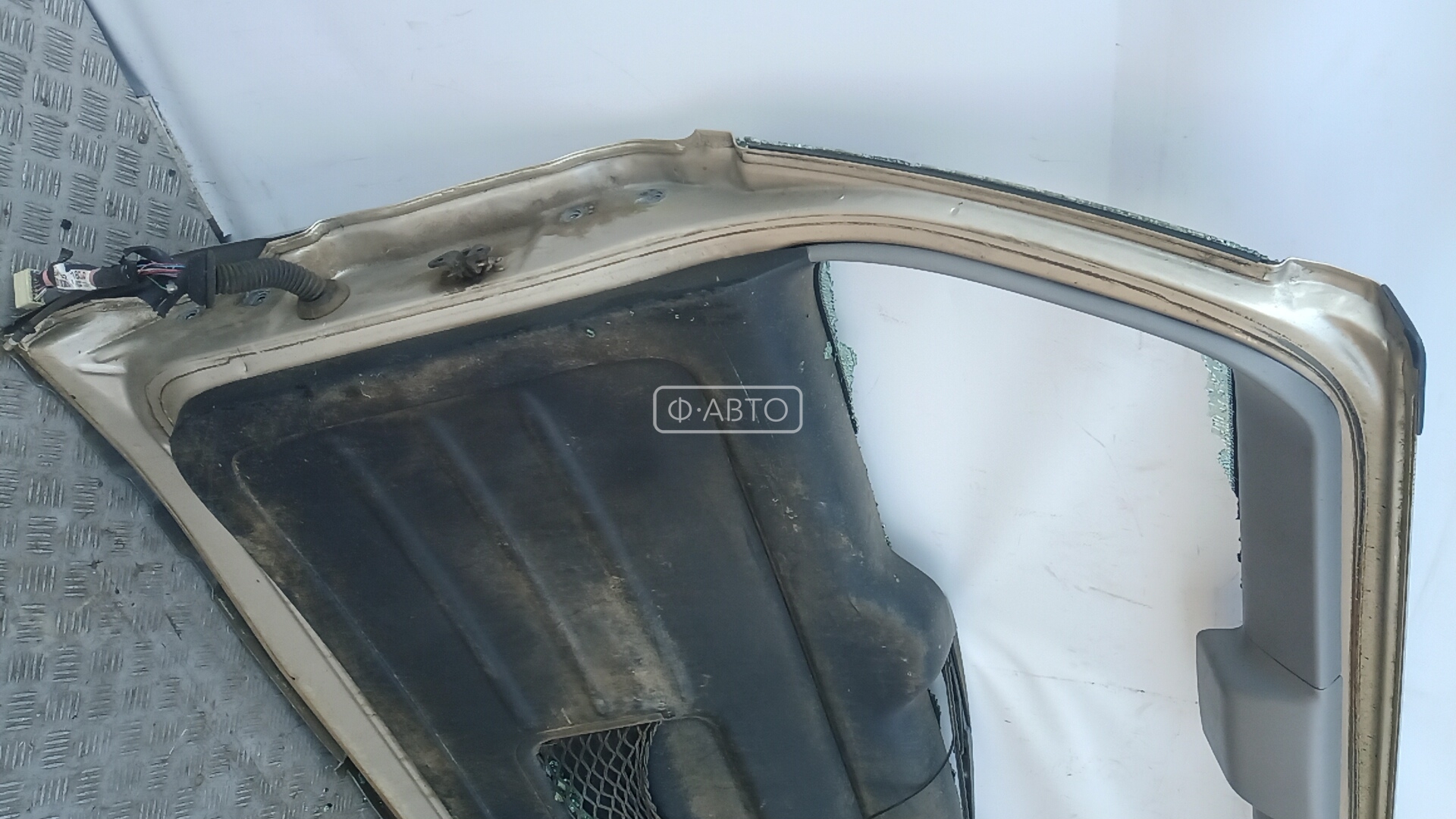 Крышка (дверь) багажника Toyota Rav4 2 купить в Беларуси