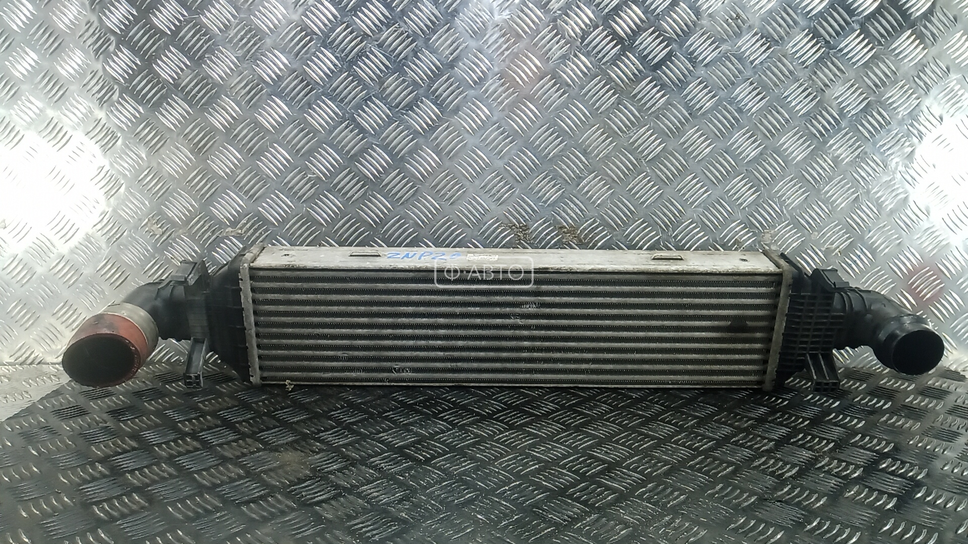 Радиатор интеркулера - Mercedes C W204 (2008-2015)
