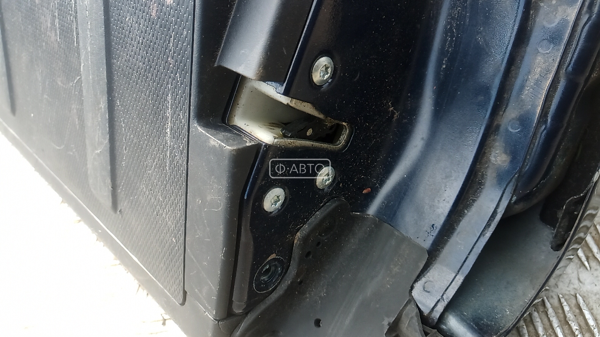 Дверь багажника нижняя (борт)