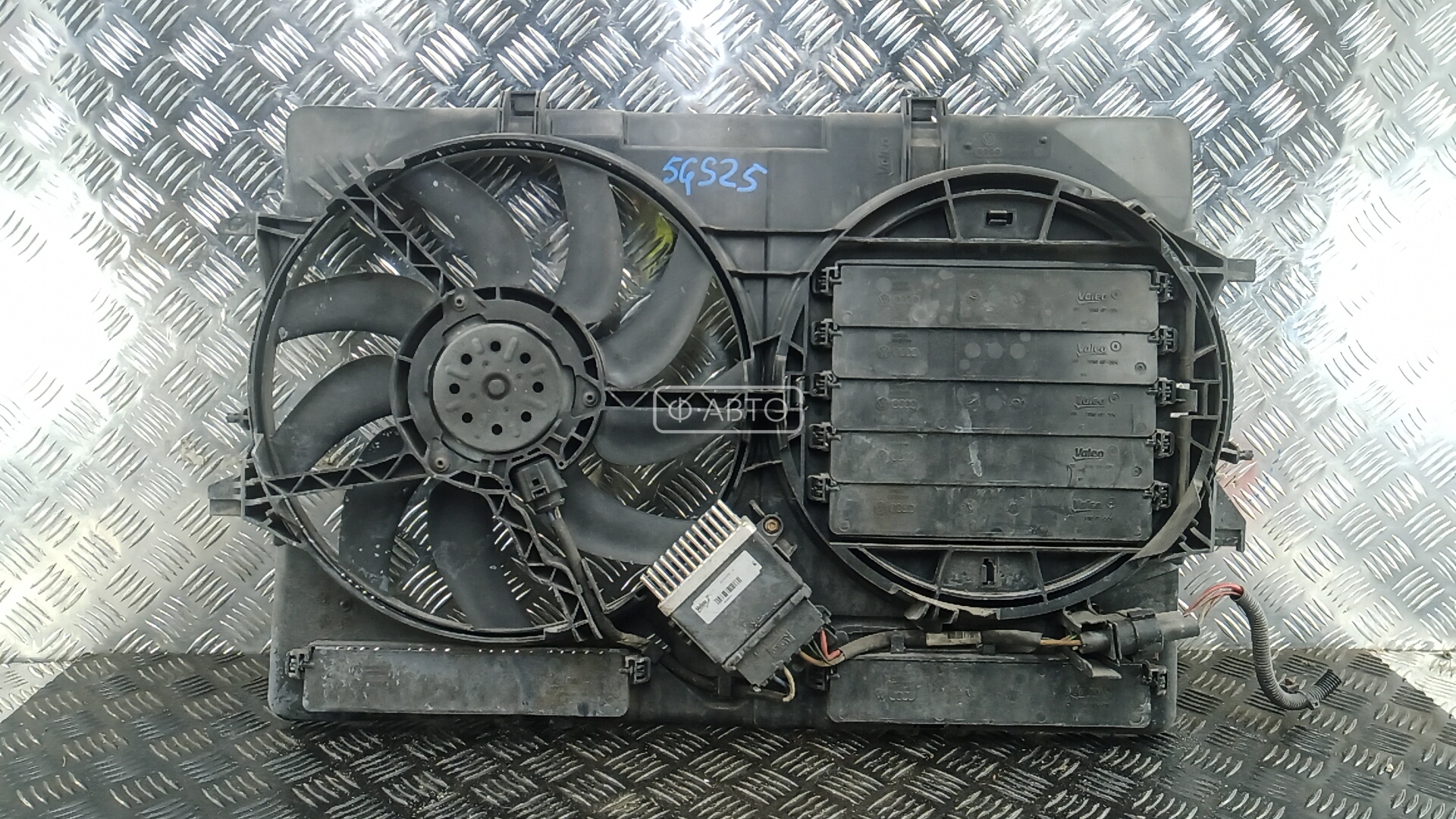 Вентилятор радиатора основного - Audi A5 8T (2007-2016)