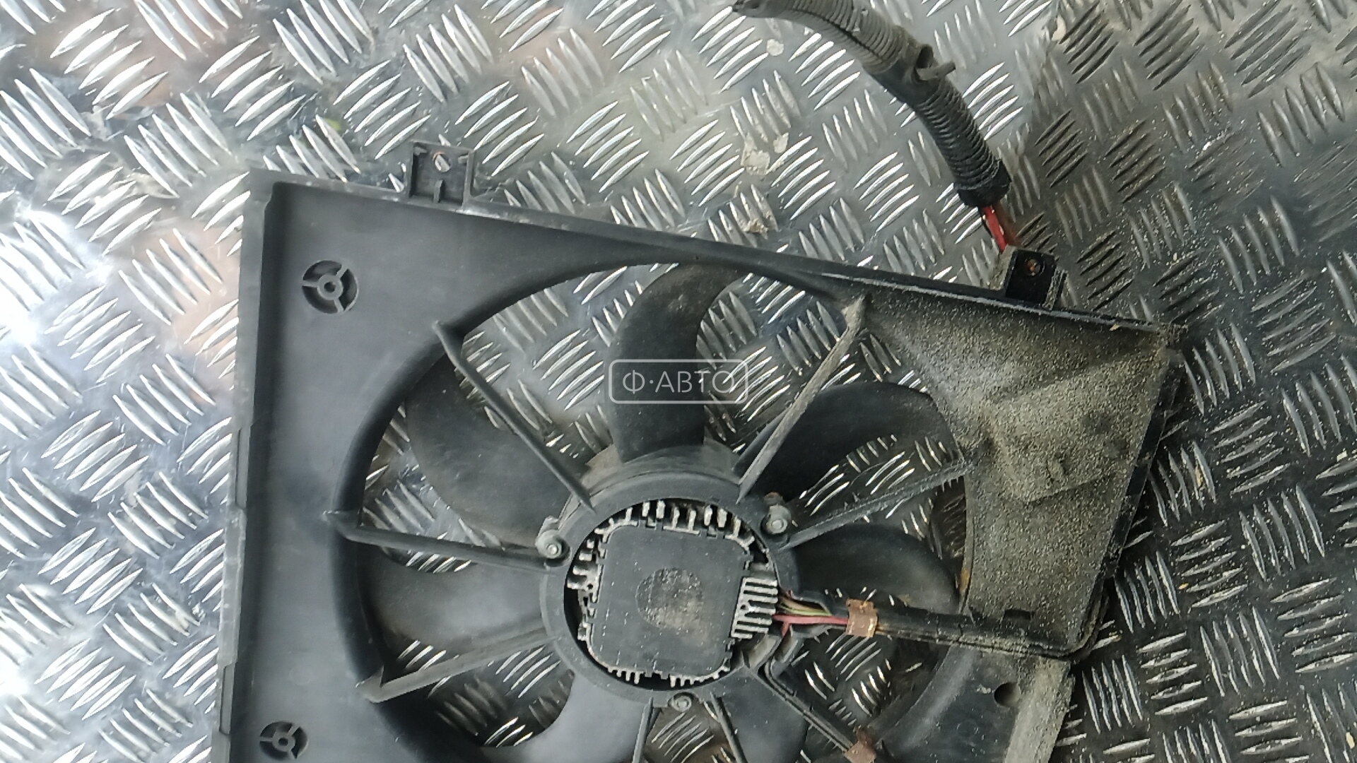 Вентилятор радиатора основного Volkswagen Touran 1 купить в Беларуси