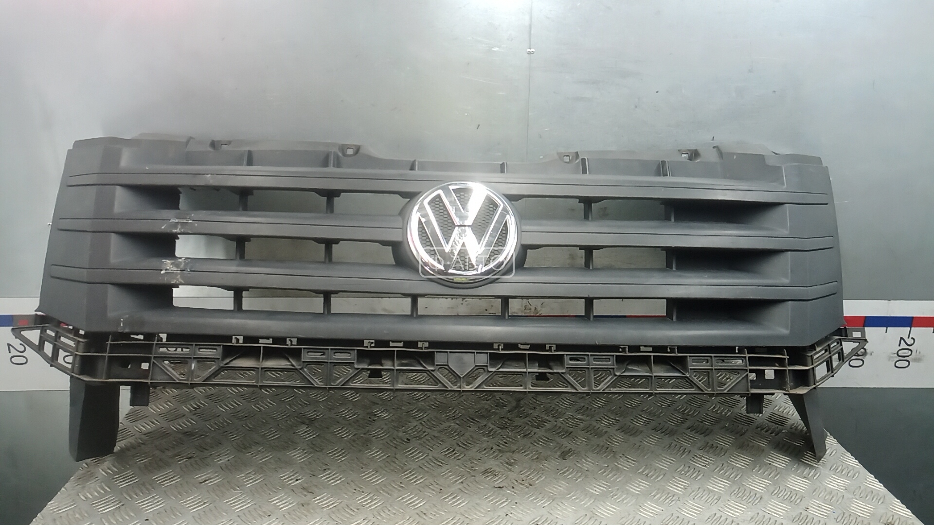 Решетка радиатора Volkswagen Crafter 1 купить в Беларуси
