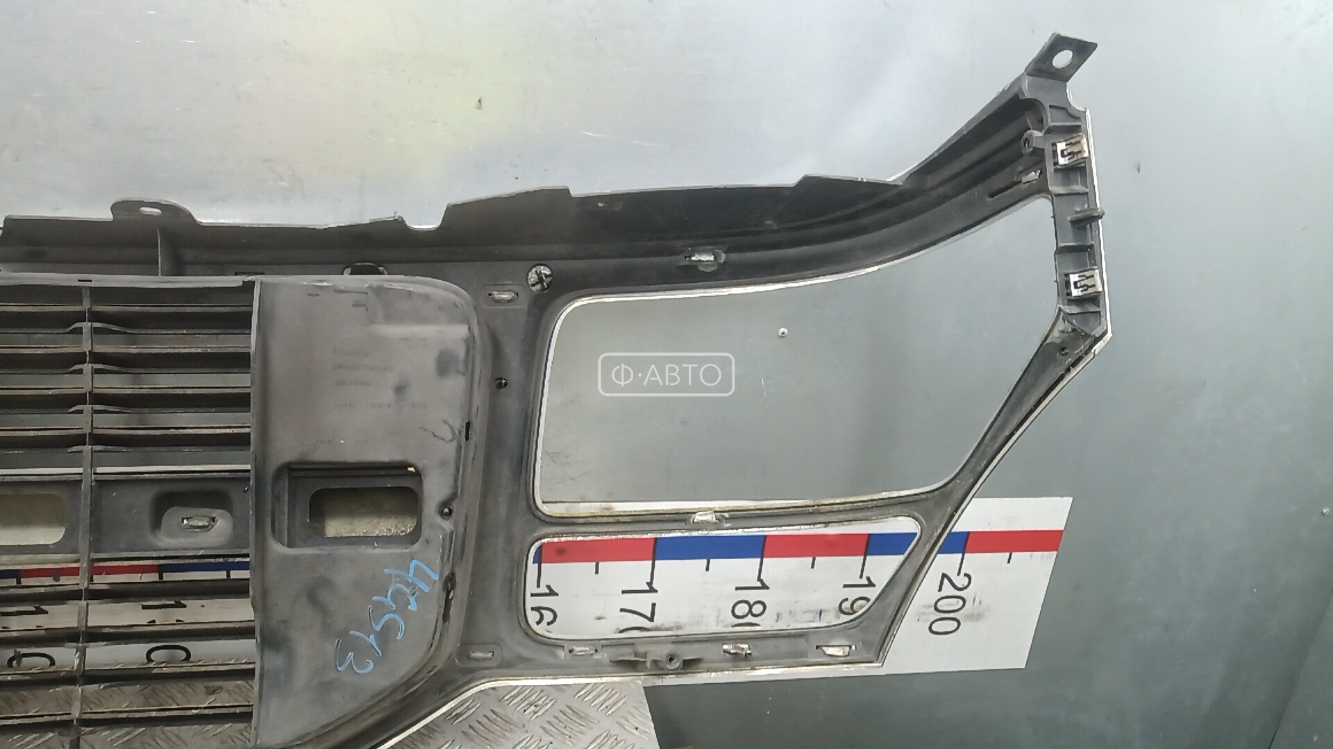 Решетка радиатора Dodge Nitro купить в Беларуси