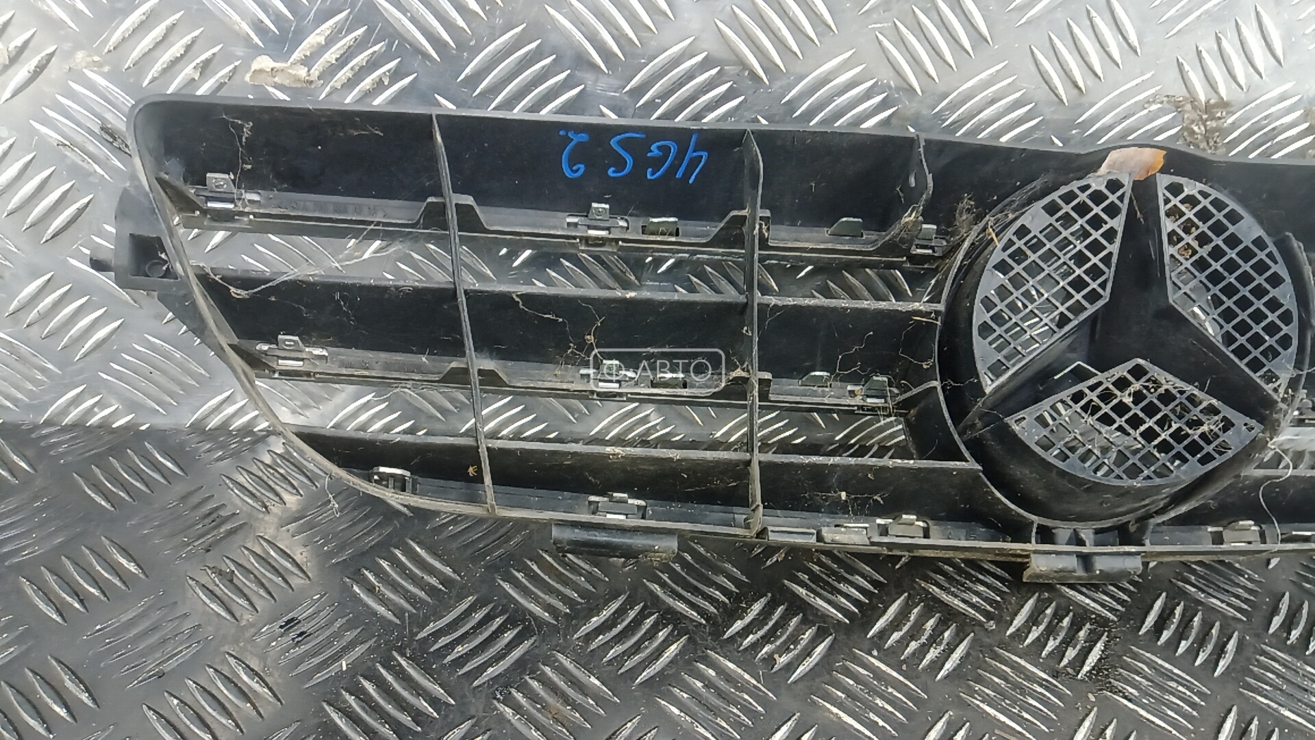 Решетка радиатора Mercedes CLK-Class (W209) купить в Беларуси