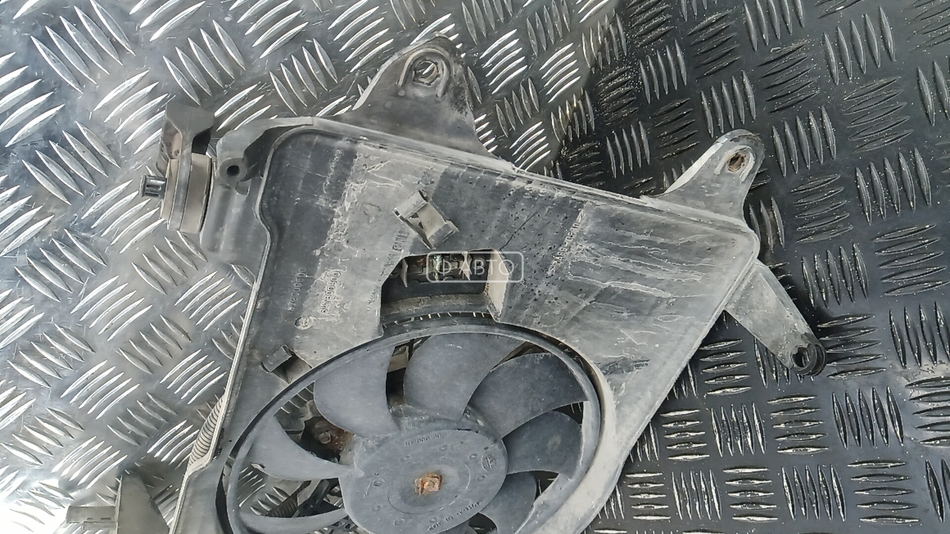 Вентилятор радиатора основного Fiat Doblo 2 (223) купить в Беларуси