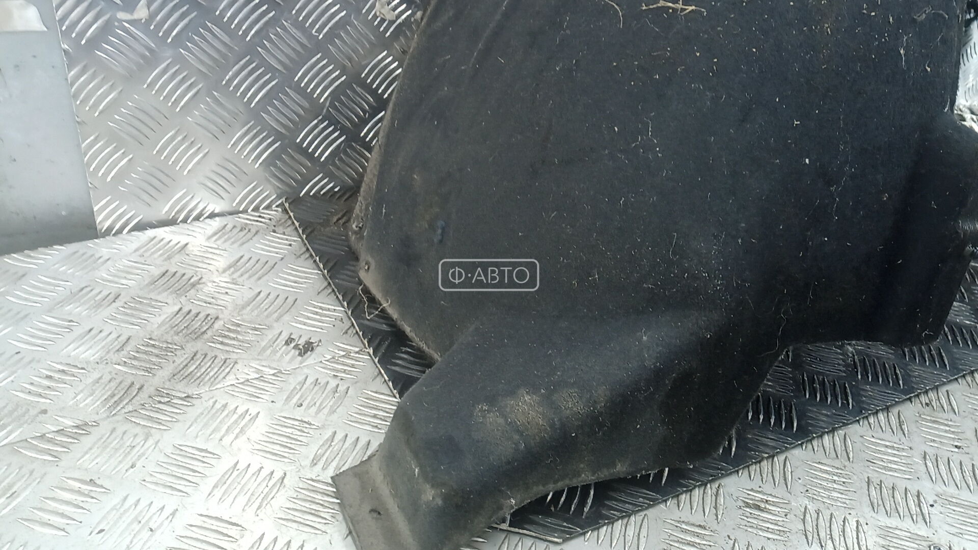 Подкрылок (защита крыла) передний правый Dodge Nitro купить в Беларуси