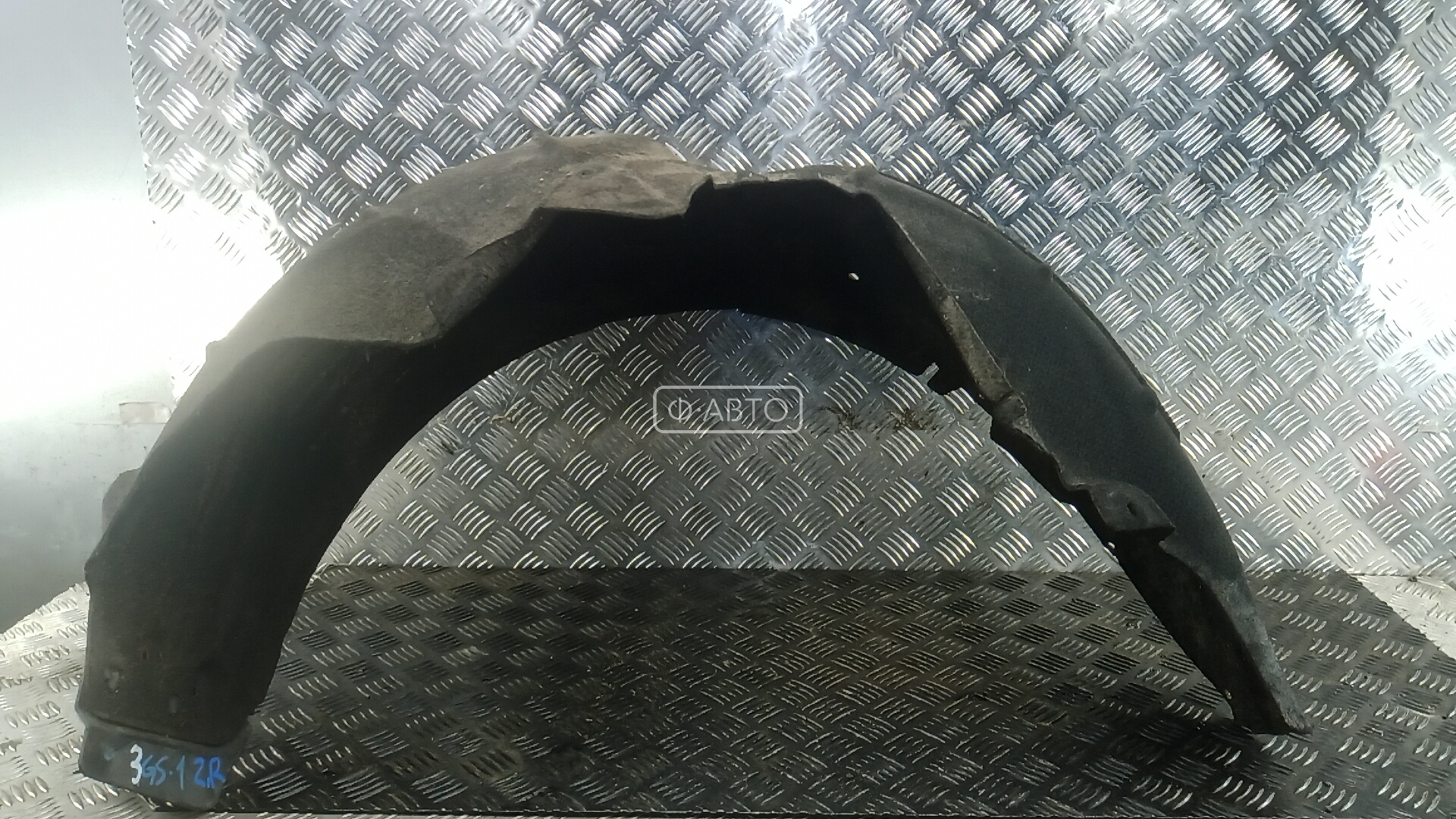 Подкрылок (защита крыла) задний правый Skoda Octavia 1Z купить в Беларуси