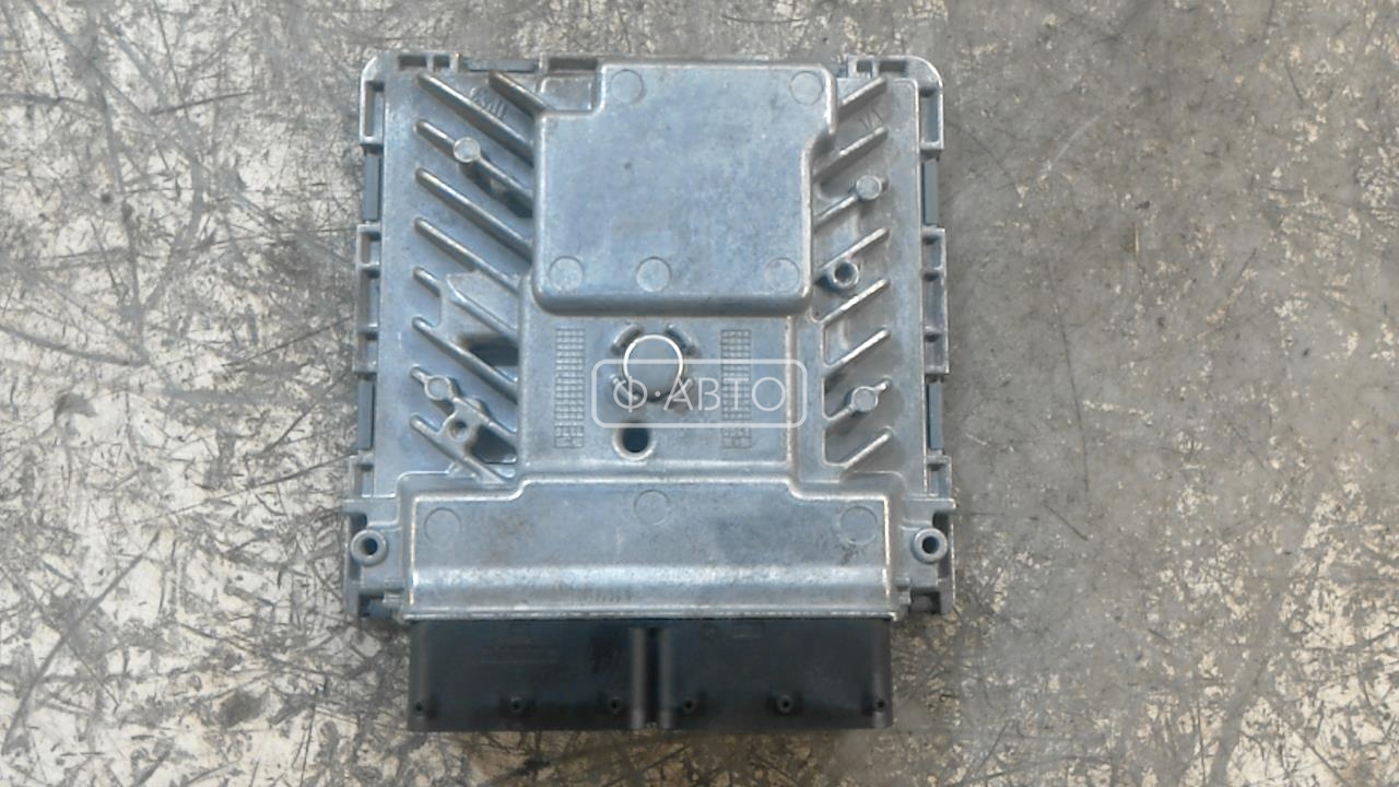 Блок управления ЭБУ (двигателя) - Volkswagen Passat 7 (2010-2015)