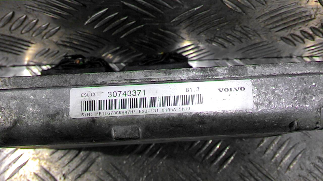 Блок управления двигателем Volvo V50 1 купить в России