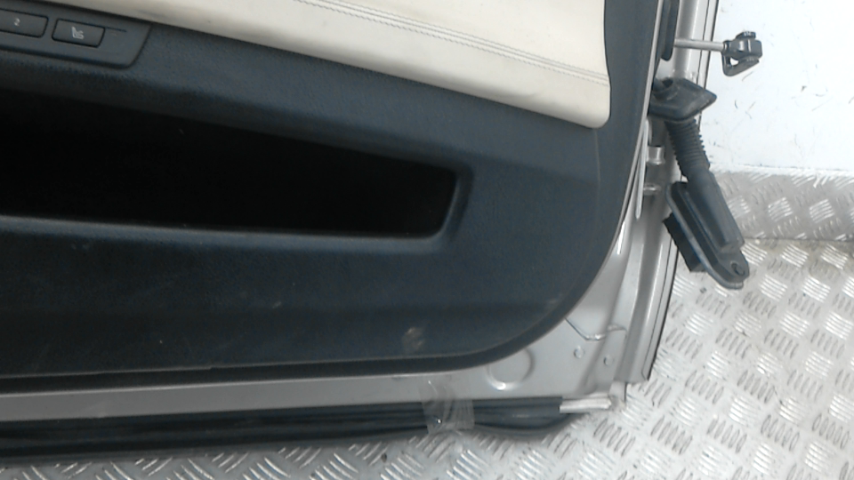 Дверь передняя левая BMW 7-Series (E38) купить в России