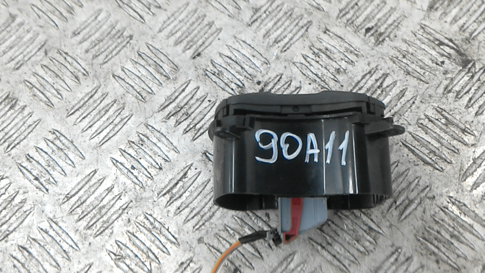 Кнопка аварийной сигнализации Fiat Doblo 2 (223) купить в России