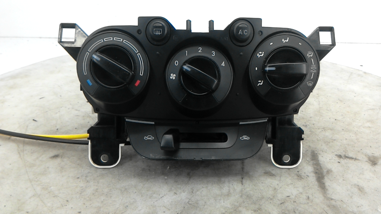 Блок управления климат-контроля - Mazda 2 (2007-2015)