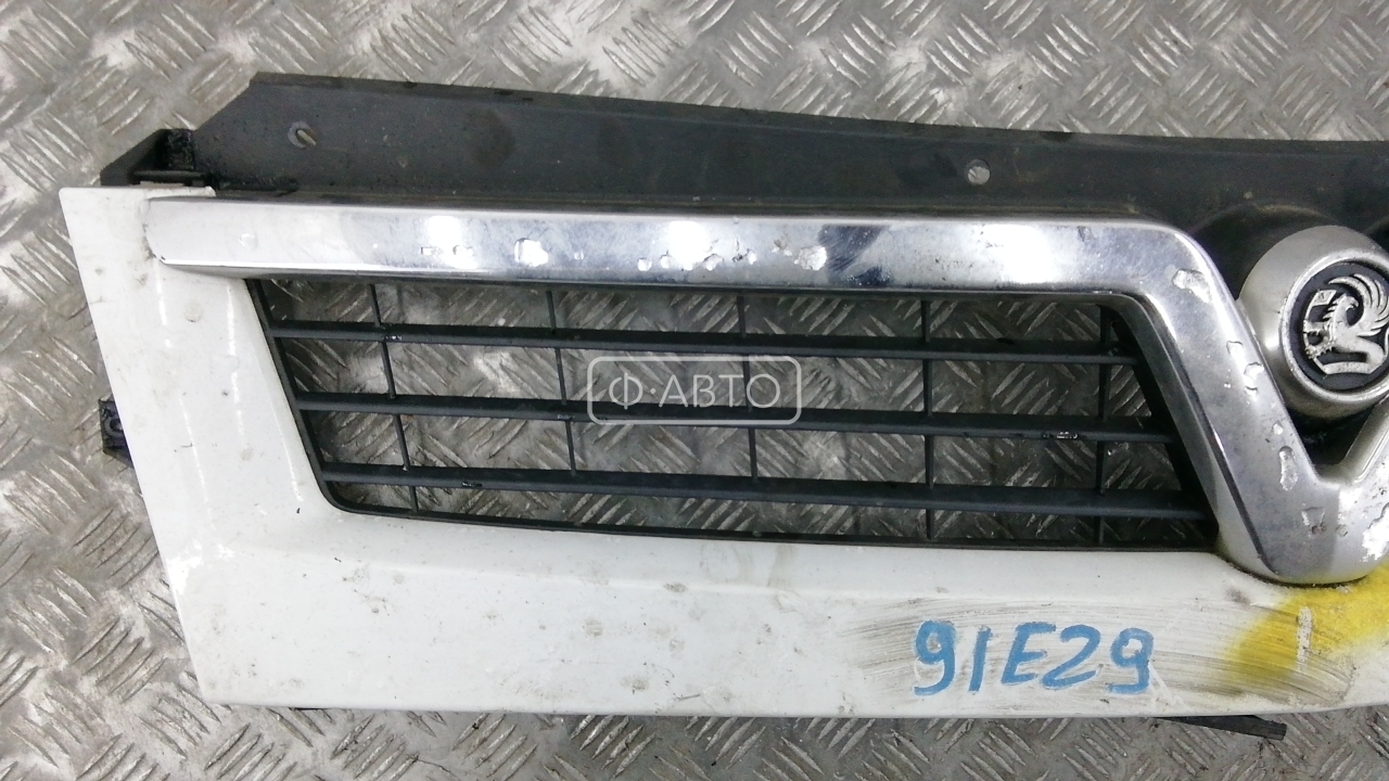 Решетка радиатора Opel Movano B купить в России